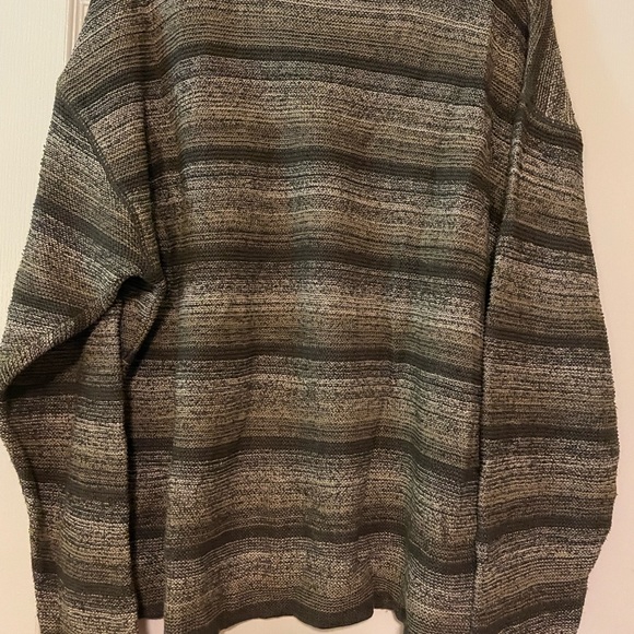 Men’s Sweater - Picture 13 of 14
